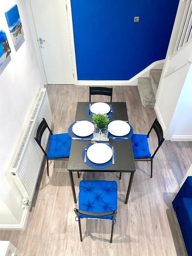 Fidelity Stays Ocean Themed Luxury Apartment 布赖顿
