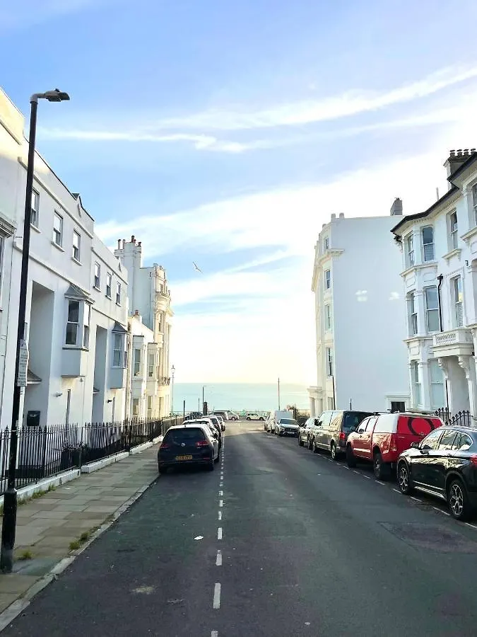 Fidelity Stays Ocean Themed Luxury Apartment Brighton